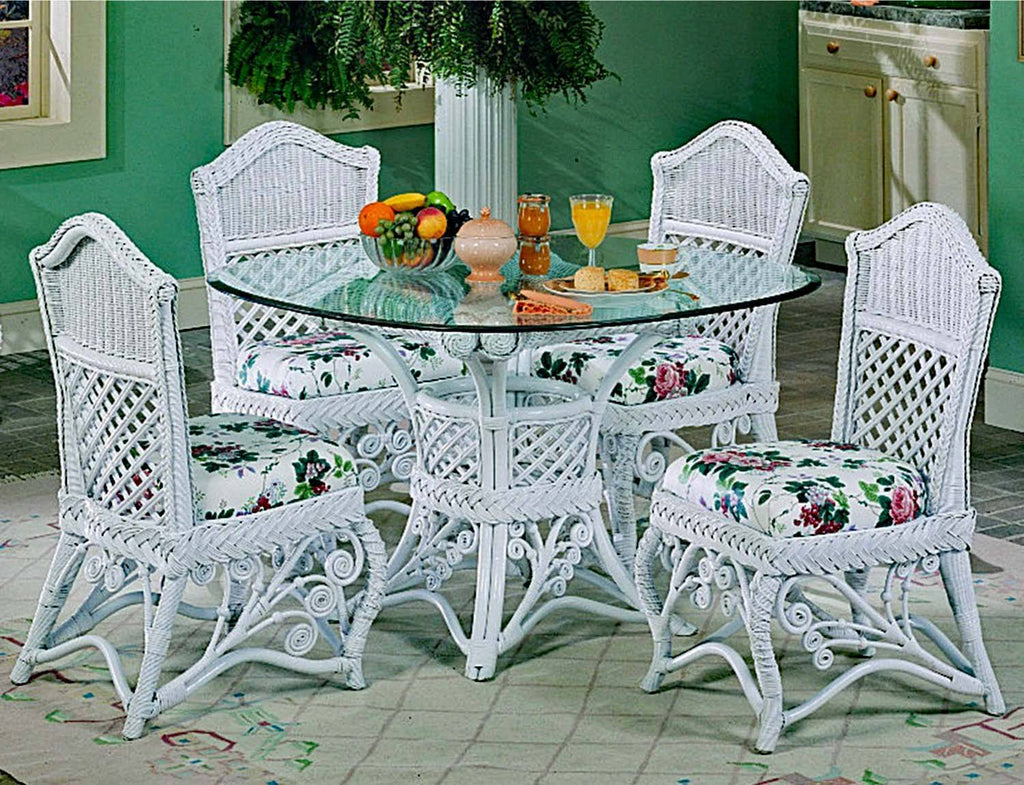 Chaise de salle à manger en rotin blanc avec coussin floral style victorien