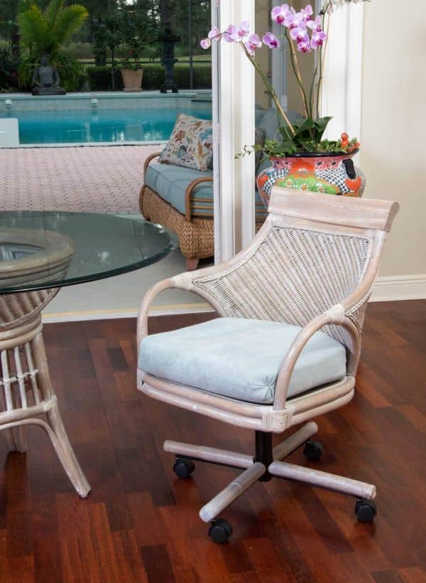 Rattan Wicker Round Glass-Top Dining Table Rustic Driftwood